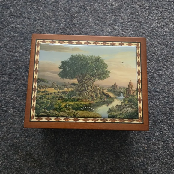 Vintage Gold Pocket Watch with Tree Design - Picture 7 of 9